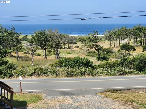 94036 Doyle Point Road Gold Beach OR 97444