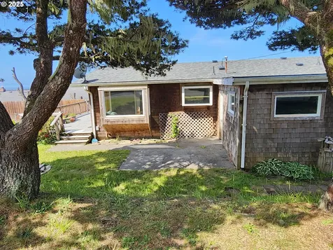 94036 Doyle Point Road Gold Beach OR 97444