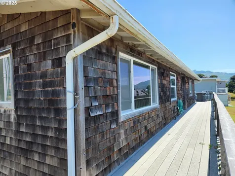 94036 Doyle Point Road Gold Beach OR 97444
