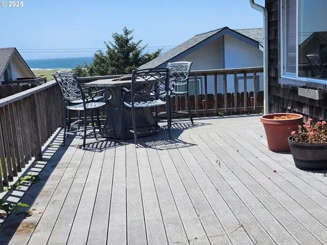 94036 Doyle Point Road Gold Beach OR 97444