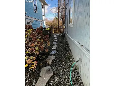 5531 S Kelly Avenue Portland OR 97239
