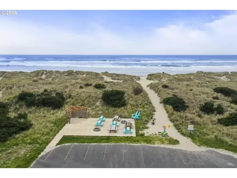 2605 NW Parker Avenue Waldport OR 97394