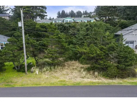 2605 NW Parker Avenue Waldport OR 97394