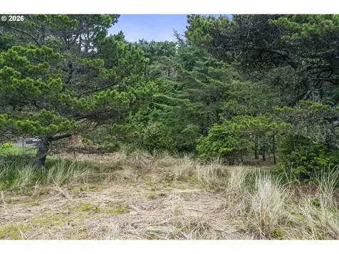 2605 NW Parker Avenue Waldport OR 97394
