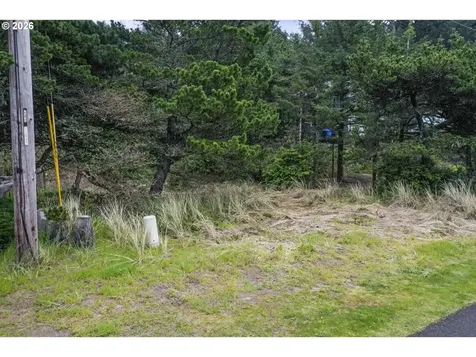 2605 NW Parker Avenue Waldport OR 97394