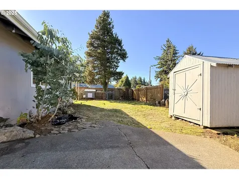 617 NE 192nd Avenue Portland OR 97230