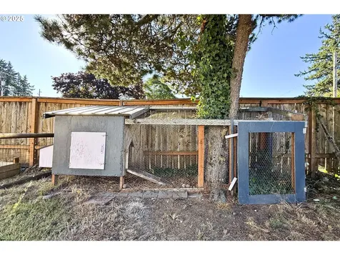 617 NE 192nd Avenue Portland OR 97230