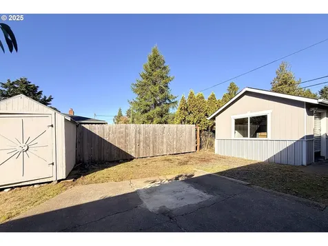 617 NE 192nd Avenue Portland OR 97230