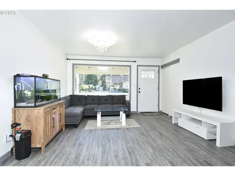 617 NE 192nd Avenue Portland OR 97230