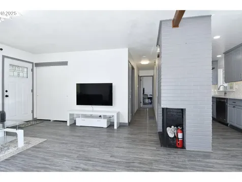 617 NE 192nd Avenue Portland OR 97230