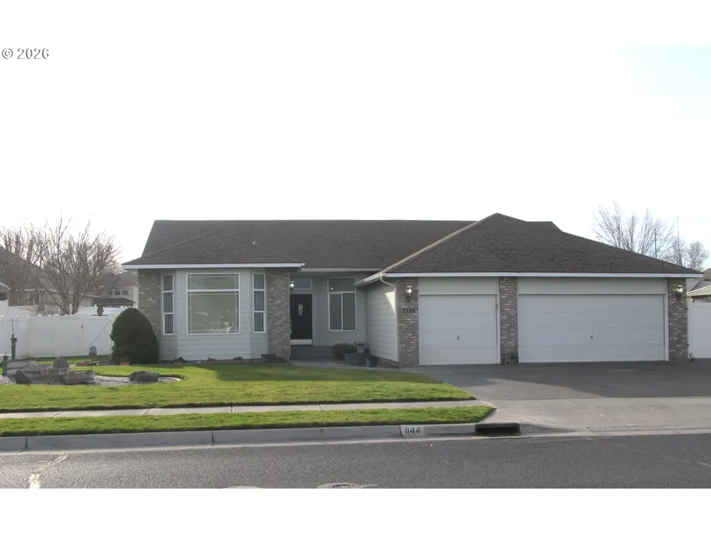 1144 E Main Street Hermiston OR 97838