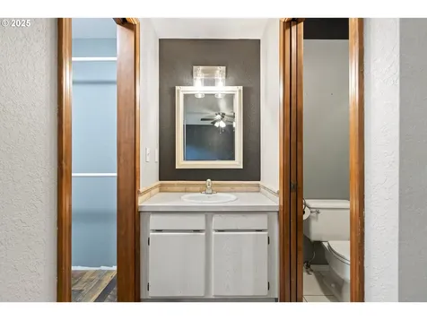 2445 Loma Vista Drive Roseburg OR 97471