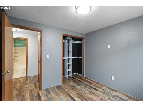 2445 Loma Vista Drive Roseburg OR 97471