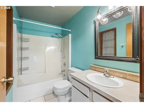 2445 Loma Vista Drive Roseburg OR 97471