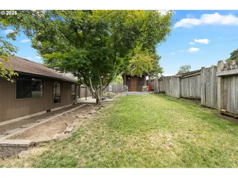 2445 Loma Vista Drive Roseburg OR 97471