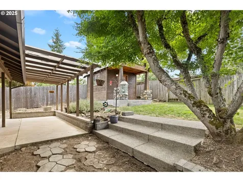 2445 Loma Vista Drive Roseburg OR 97471
