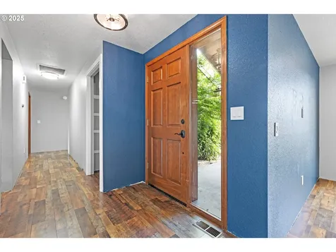 2445 Loma Vista Drive Roseburg OR 97471