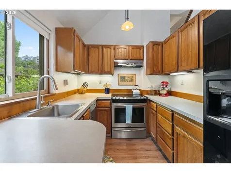 7133 SW 7th Avenue Portland OR 97219