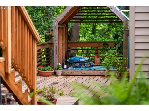 7133 SW 7th Avenue Portland OR 97219