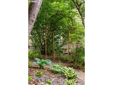 7133 SW 7th Avenue Portland OR 97219