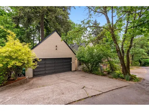 7133 SW 7th Avenue Portland OR 97219