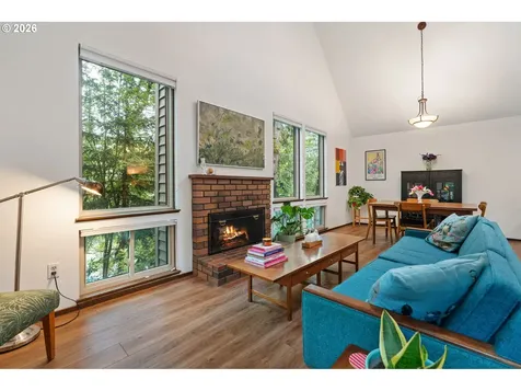 7133 SW 7th Avenue Portland OR 97219