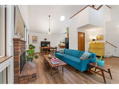 7133 SW 7th Avenue Portland OR 97219