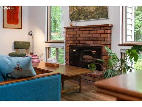 7133 SW 7th Avenue Portland OR 97219