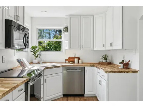 5910 SE Cedar Street Milwaukie OR 97222