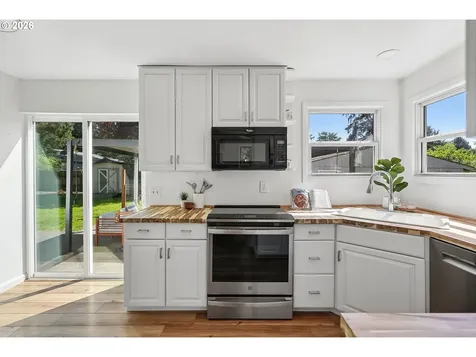 5910 SE Cedar Street Milwaukie OR 97222