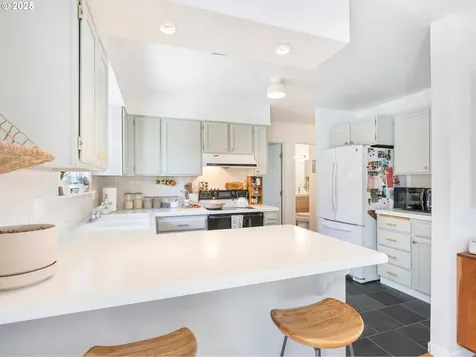 624 SE 131st Place Portland OR 97233