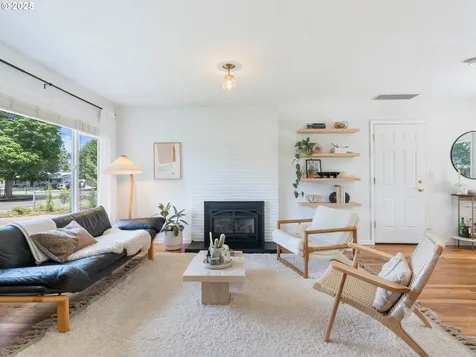 624 SE 131st Place Portland OR 97233
