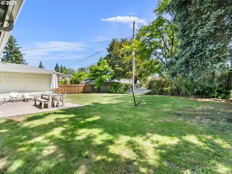 624 SE 131st Place Portland OR 97233