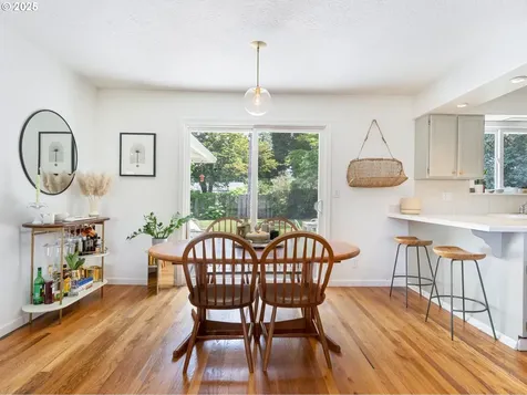 624 SE 131st Place Portland OR 97233