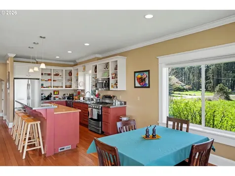 14437 Evans Valley Road NE Silverton OR 97381