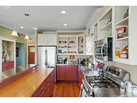 14437 Evans Valley Road NE Silverton OR 97381