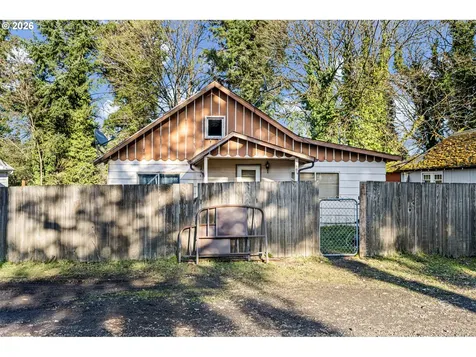 1183 4th Avenue Sweet Home OR 97386