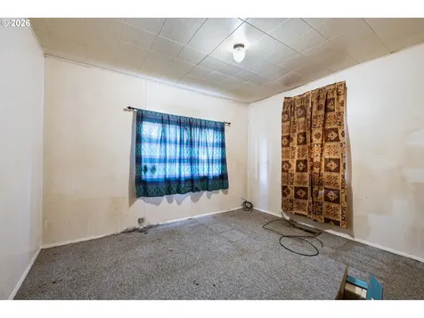 1183 4th Avenue Sweet Home OR 97386
