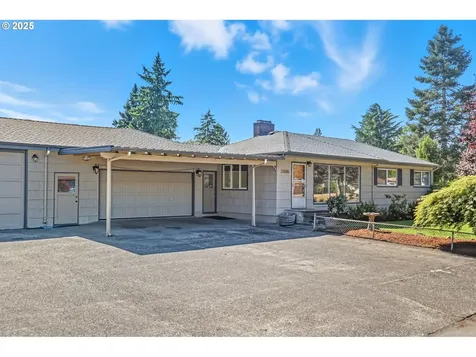 10305 Street Helens Avenue Vancouver WA 98664