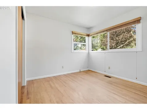10305 Street Helens Avenue Vancouver WA 98664