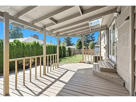 10305 Street Helens Avenue Vancouver WA 98664