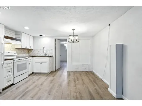 10305 Street Helens Avenue Vancouver WA 98664