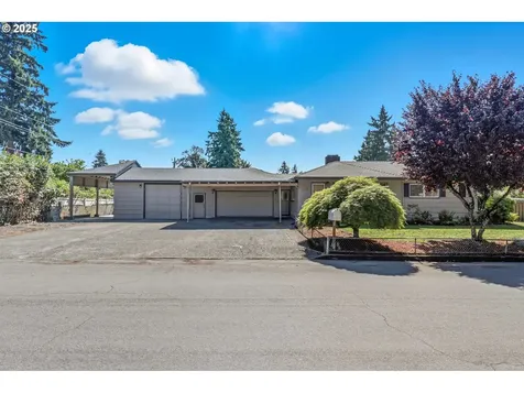10305 Street Helens Avenue Vancouver WA 98664