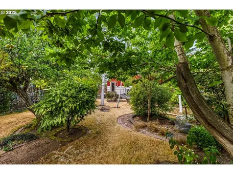 1020 13th Street NE Salem OR 97301