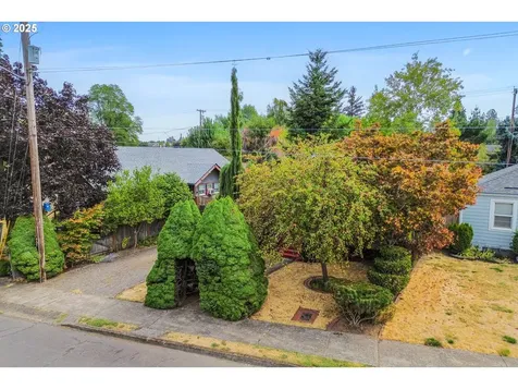 1020 13th Street NE Salem OR 97301