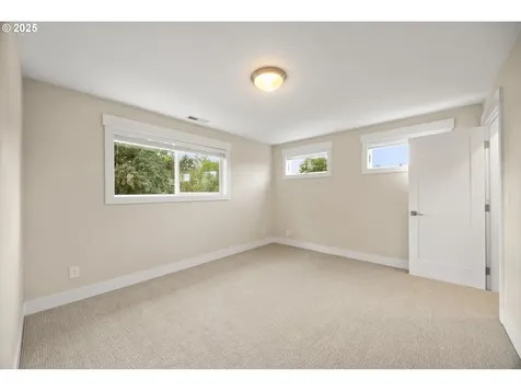8623 SE 11th Avenue Portland OR 97202