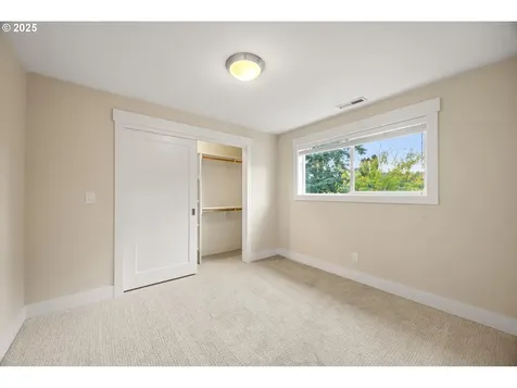 8623 SE 11th Avenue Portland OR 97202