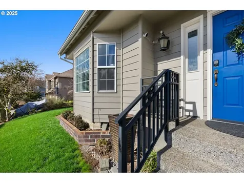 12575 SE Bluff Drive Clackamas OR 97015