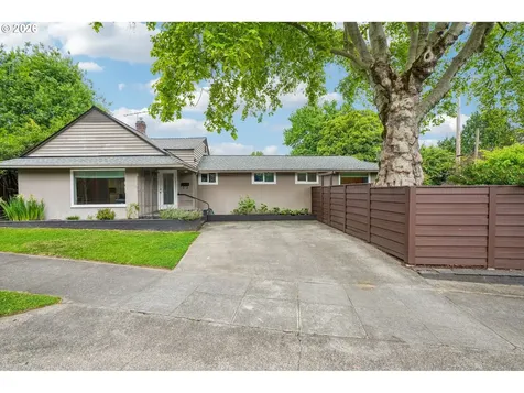 821 SE Bush Street Portland OR 97202