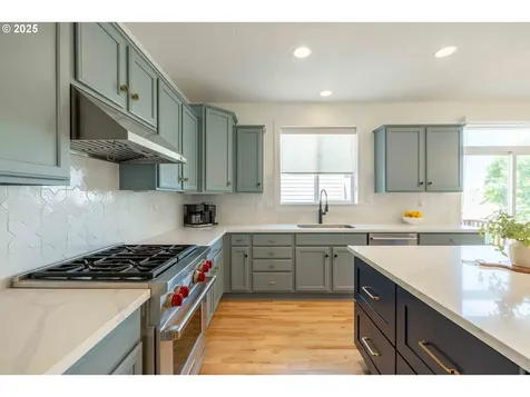 8482 SW Hayden Drive Beaverton OR 97007